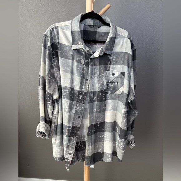 Johnny Cash Flannel - Picture 2 of 5